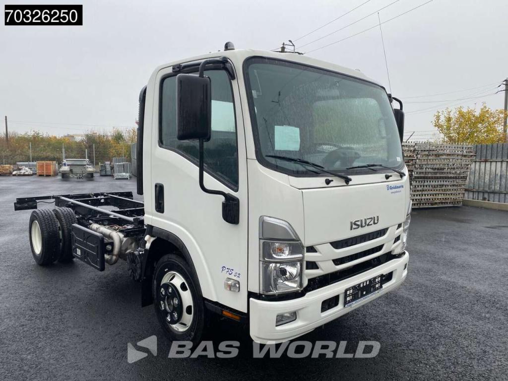 Isuzu P75 5.2 4X2 Photo 3