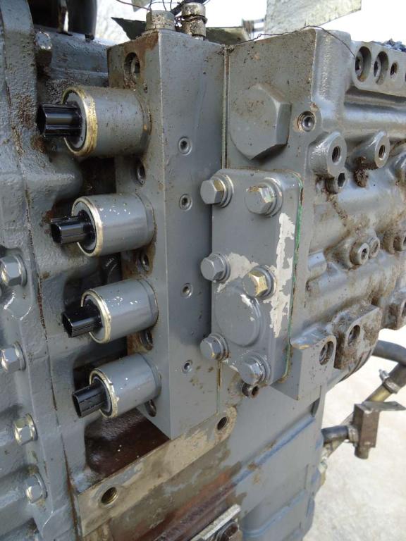 Gearshift for Fiat Kobelco W270 Photo 3