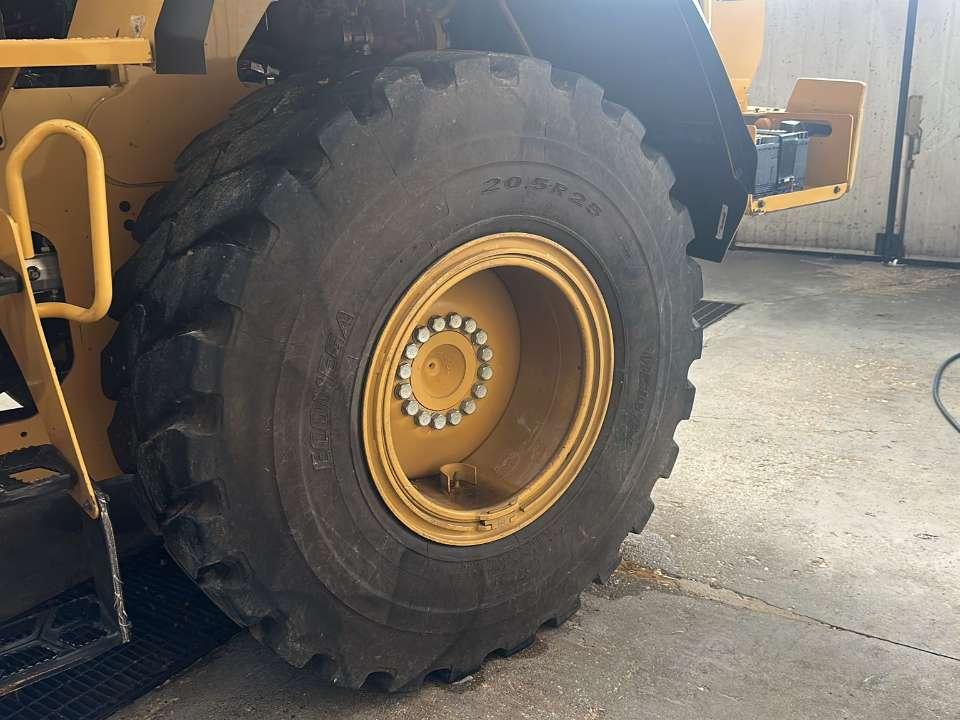 Caterpillar 926M Photo 10