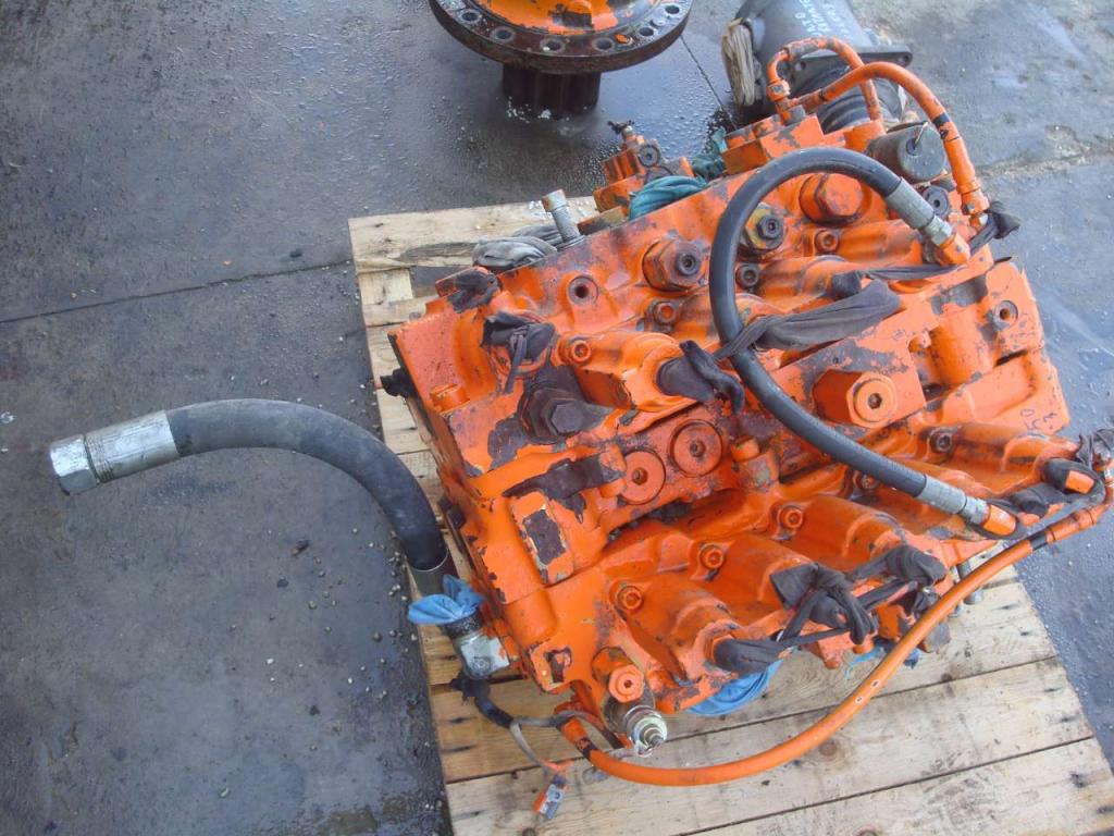 Hydraulic distributor for Fiat Hitachi FH450.3 Photo 1