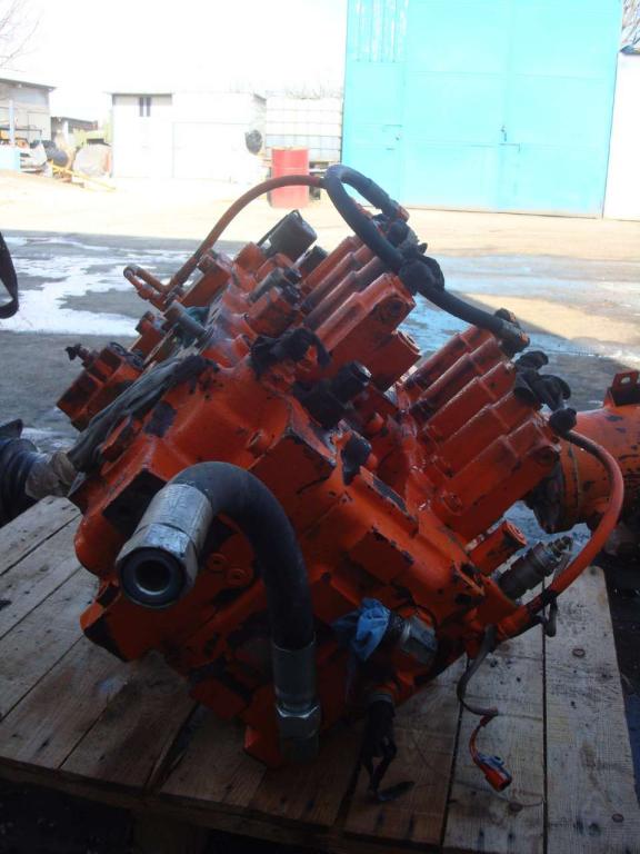 Hydraulic distributor for Fiat Hitachi FH450.3 Photo 3