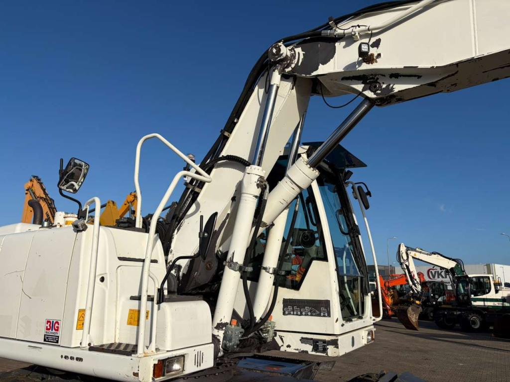 Volvo EW160 Photo 16