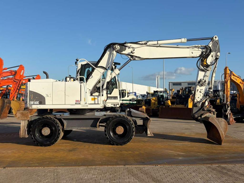 Volvo EW160 Photo 6