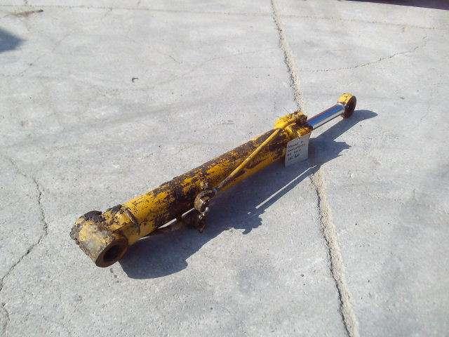Lifting piston for Caterpillar 920 Photo 2