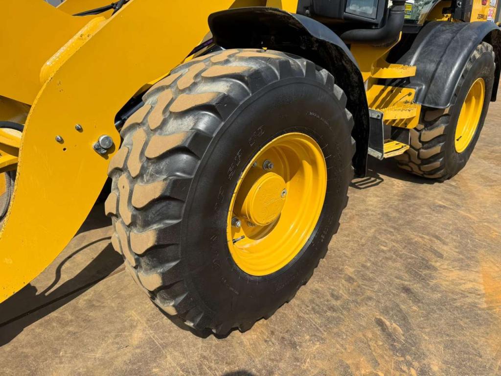 Caterpillar 908M Photo 15