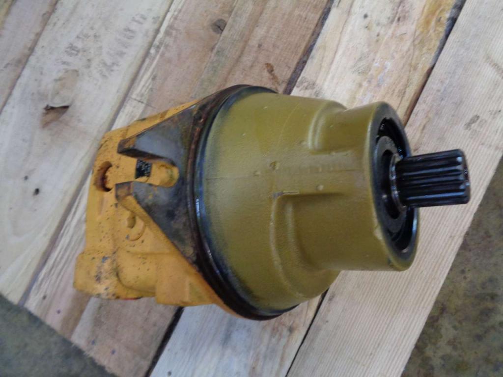 Track motor for Liebherr 954 B Photo 1