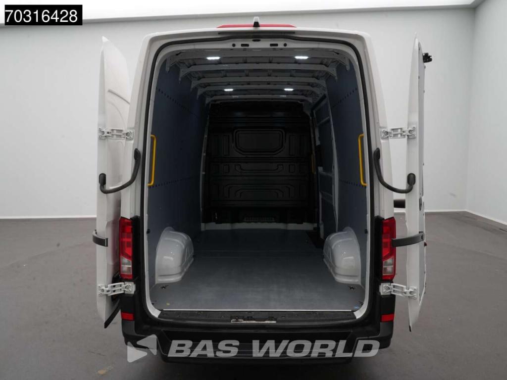 Volkswagen Crafter 140pk 2025 model L3H3 Airco Camera CarPlay Parkeersensoren v+a Euro6 L2H2 Airco Photo 10