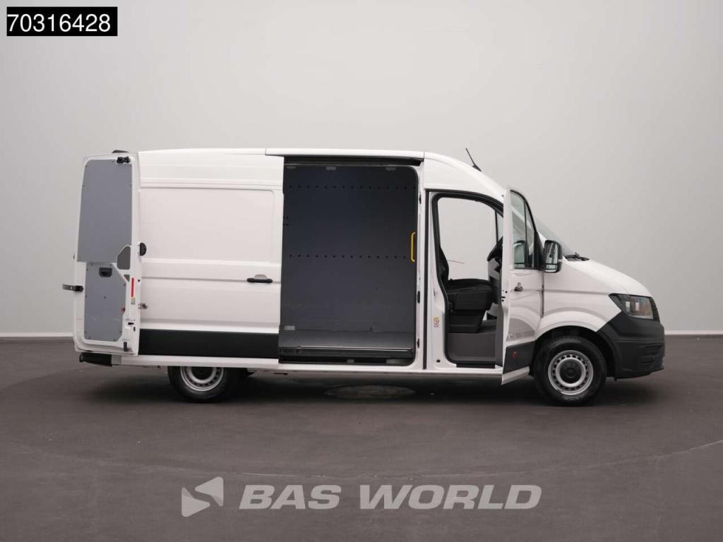 Volkswagen Crafter 140pk 2025 model L3H3 Airco Camera CarPlay Parkeersensoren v+a Euro6 L2H2 Airco Photo 8