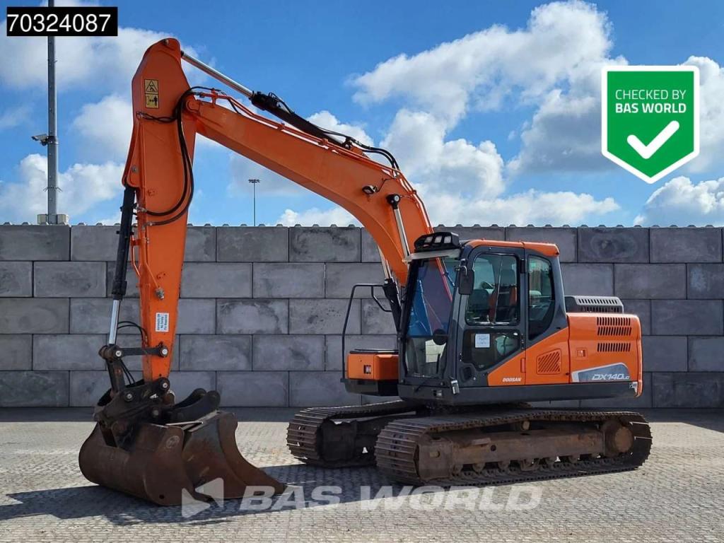 Doosan DX140 LC-5 3 Buckets Photo 1