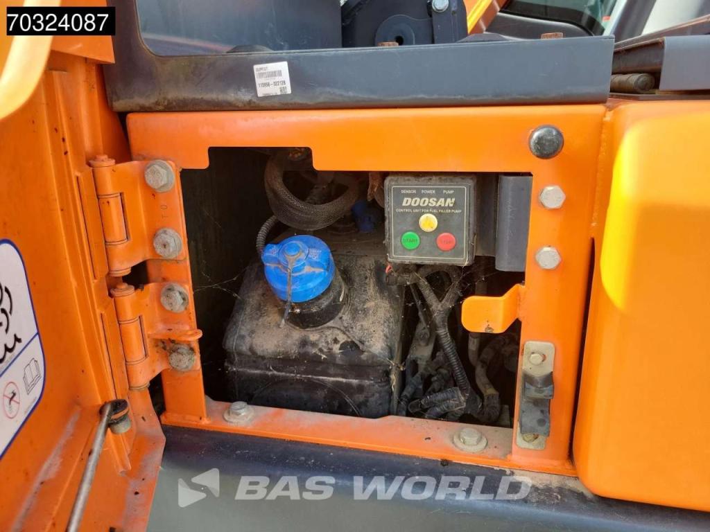 Doosan DX140 LC-5 3 Buckets Photo 29