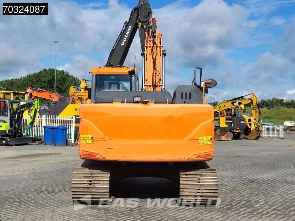 Doosan DX140 LC-5 3 Buckets Photo 3