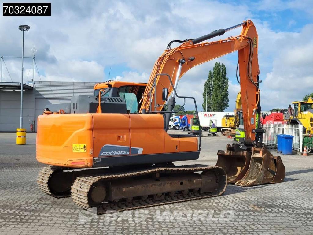 Doosan DX140 LC-5 3 Buckets Photo 5