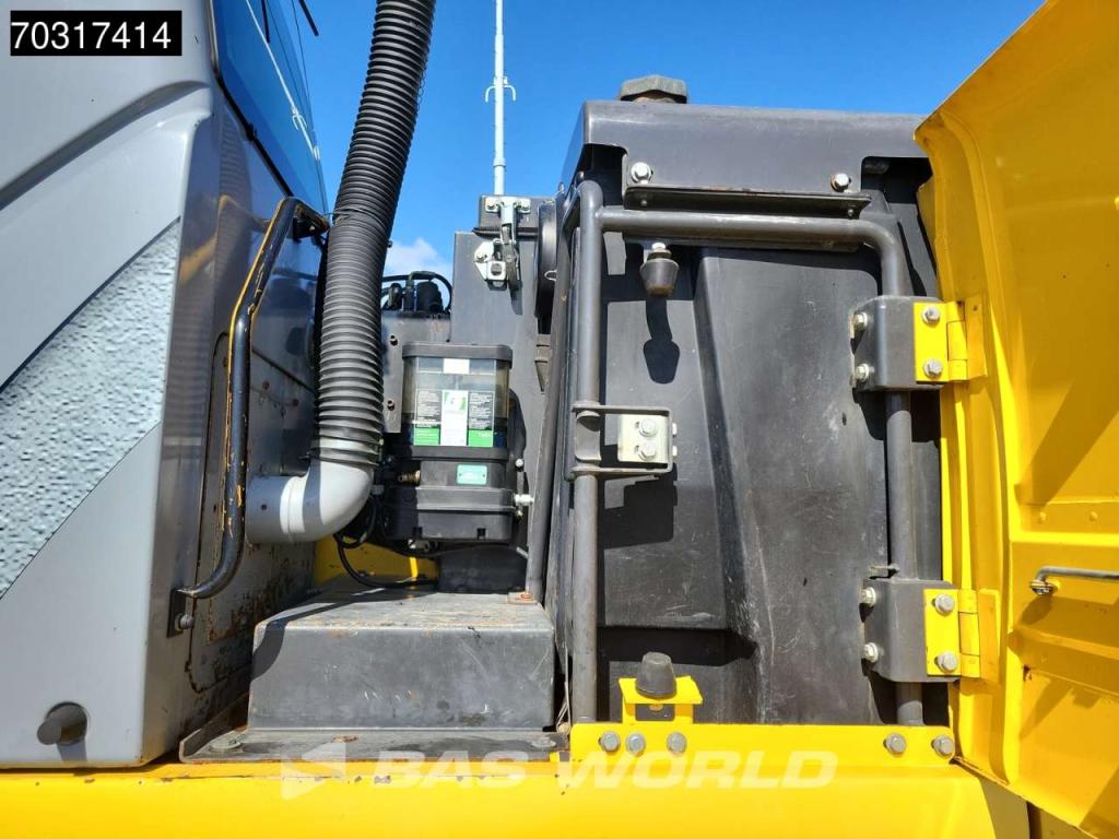 New Holland MH 5.6 Outriggers + Blade Photo 23