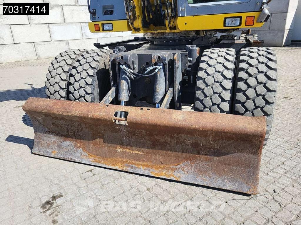 New Holland MH 5.6 Outriggers + Blade Photo 27