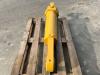 Caterpillar D8 Cylinder Photo 6 thumbnail