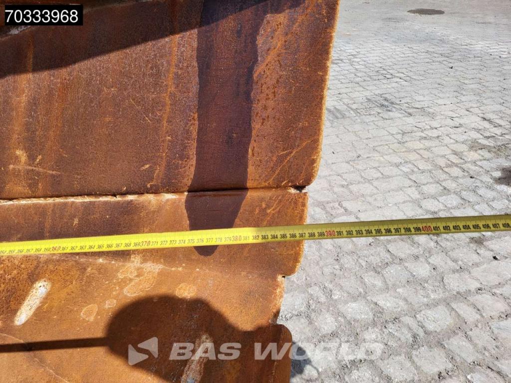 Volvo L250 H Side Tip Bucket Photo 8
