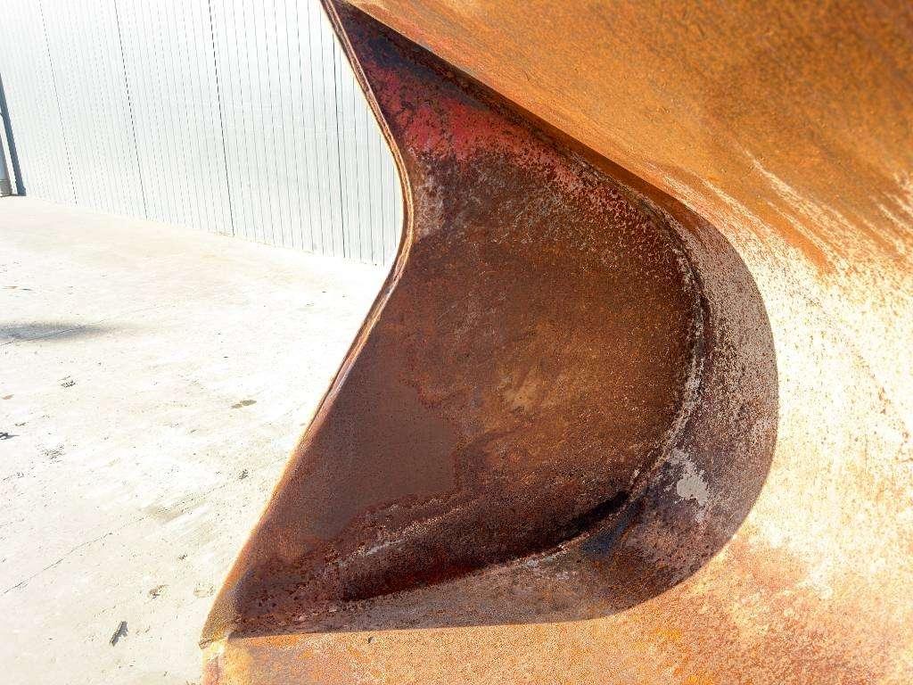 Volvo ISO L45 / L50 / Caterpillar 918 Photo 13