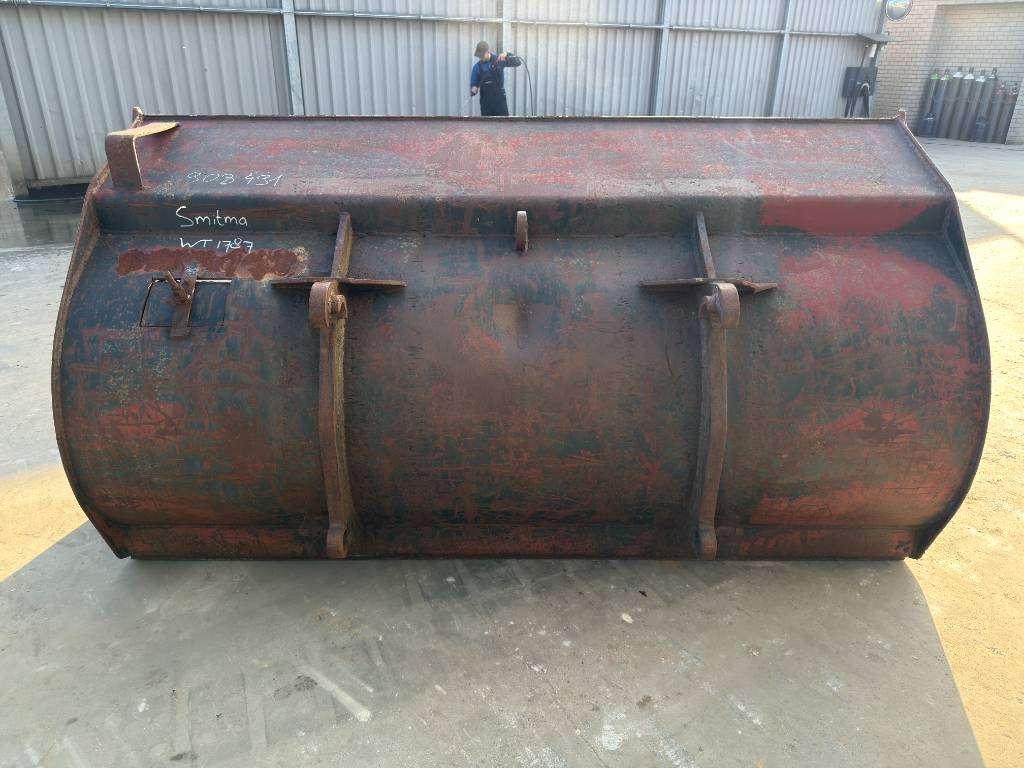 Volvo ISO L45 / L50 / Caterpillar 918 Photo 5
