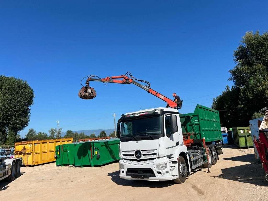 CONTAINER SCARRABILE USATO A CIELO APERTO CON GRU Photo 8