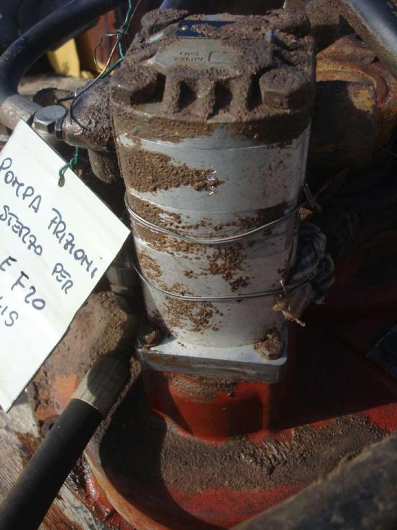 Steering clutch hydraulic pump for Fiat Allis FL20 - FD20 Photo 1