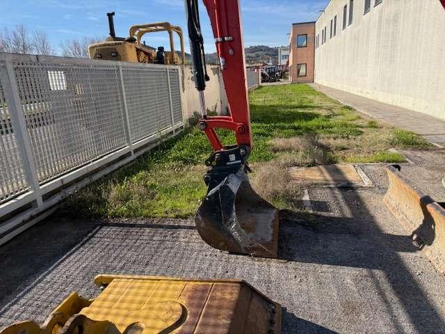 Kubota KX060 Photo 2