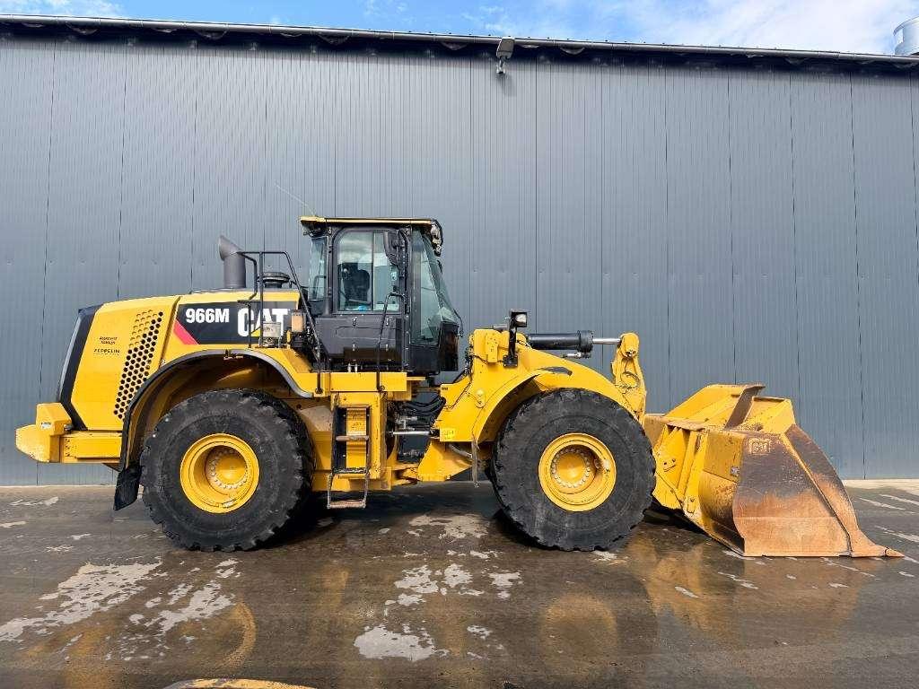 Caterpillar 966M Photo 6