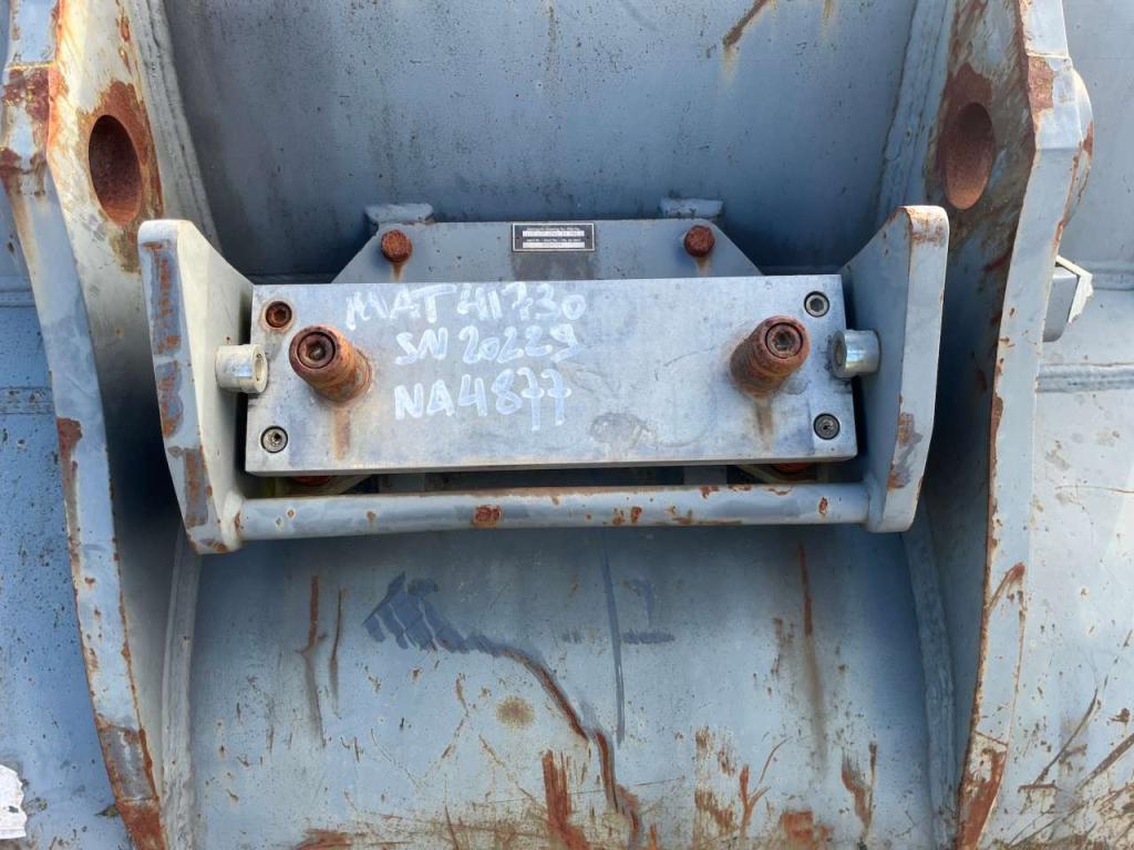 Hitachi ZX300LCN-6 Photo 14