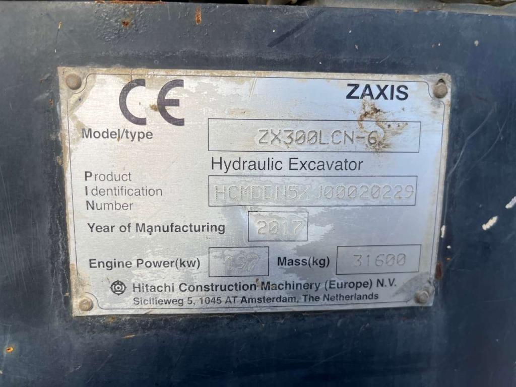 Hitachi ZX300LCN-6 Photo 15