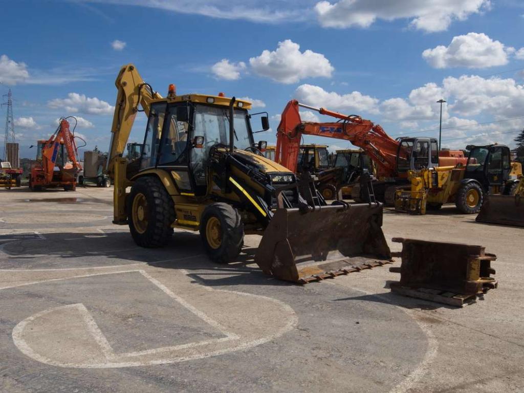 Caterpillar 438C Photo 2