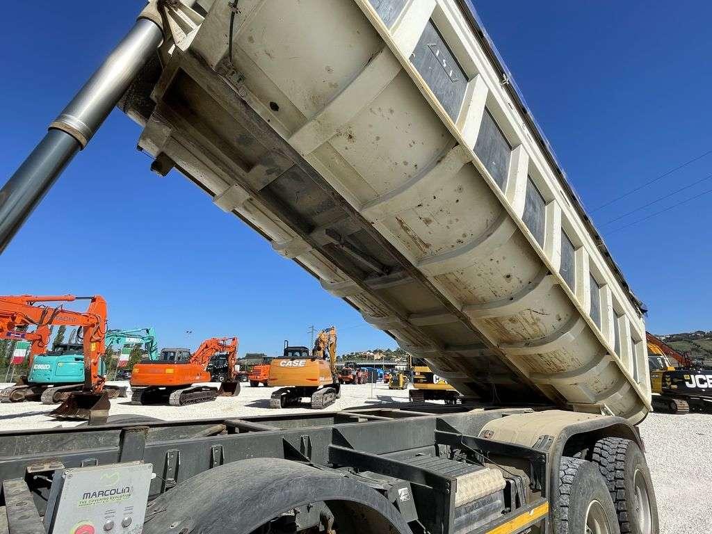 Volvo FM 12.420 Photo 5