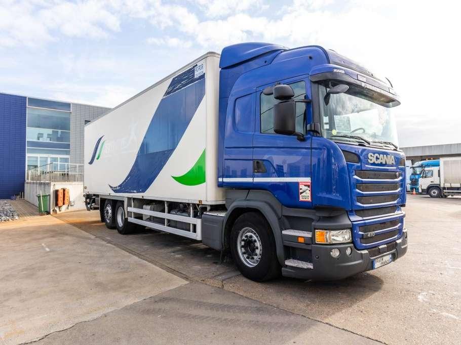 Scania R410+CHEREAU+CARRIER 1150 MT-TRI-TEMP+DHOLLANDIA 2.5T. Photo 2