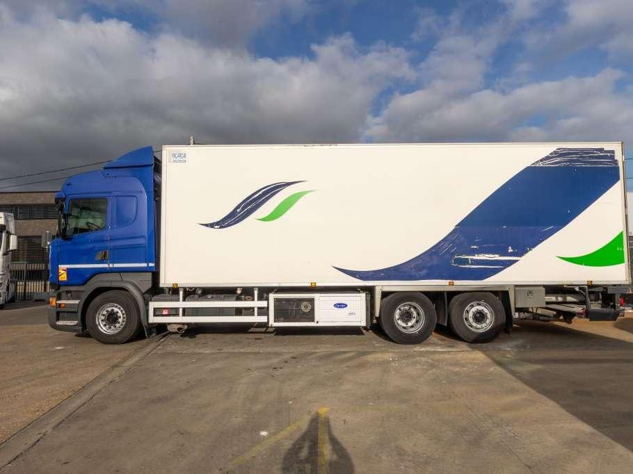 Scania R410+CHEREAU+CARRIER 1150 MT-TRI-TEMP+DHOLLANDIA 2.5T. Photo 7