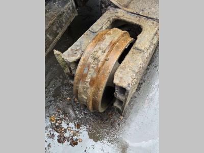 Volvo track rollers 14722570 for Volvo excavators sold by Balavto