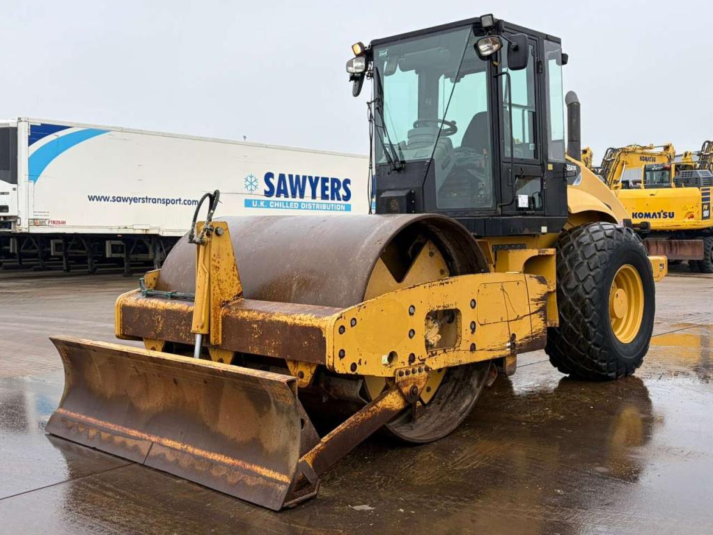 Caterpillar CS563E Photo 2
