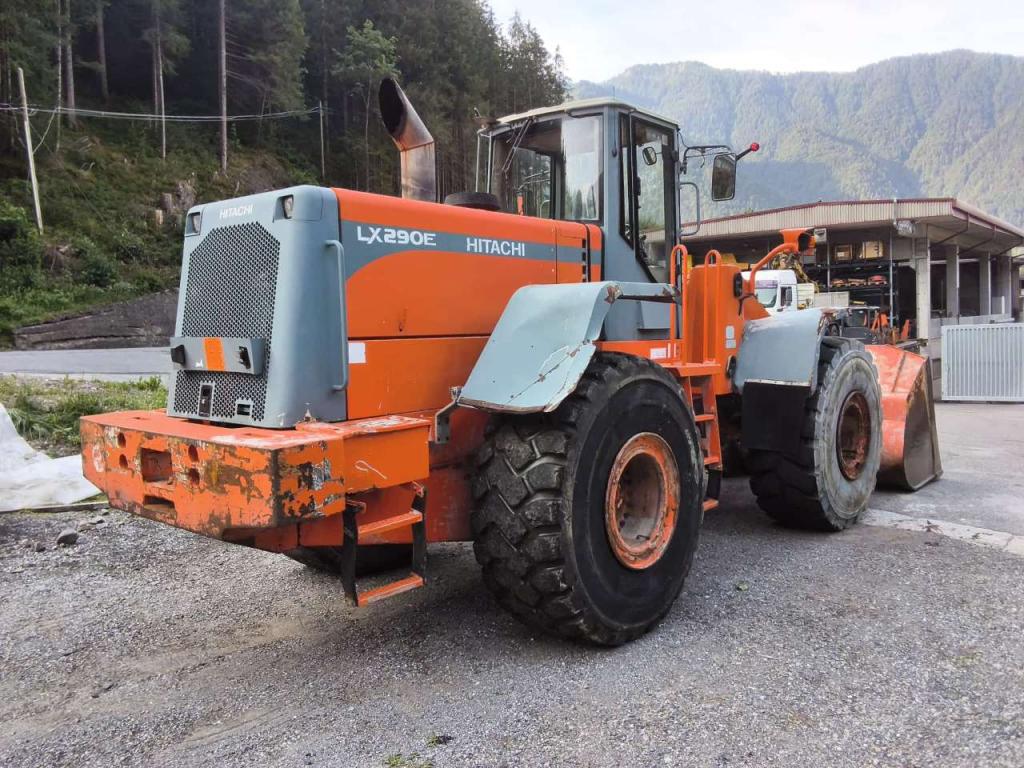 Hitachi LX 290 Photo 3