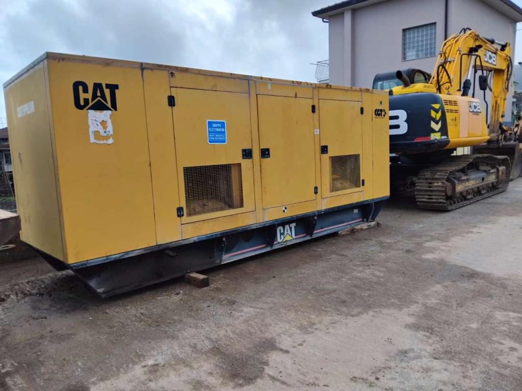 Caterpillar 400 Photo 2