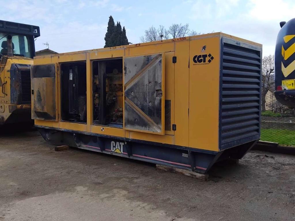 Caterpillar 400 Photo 3