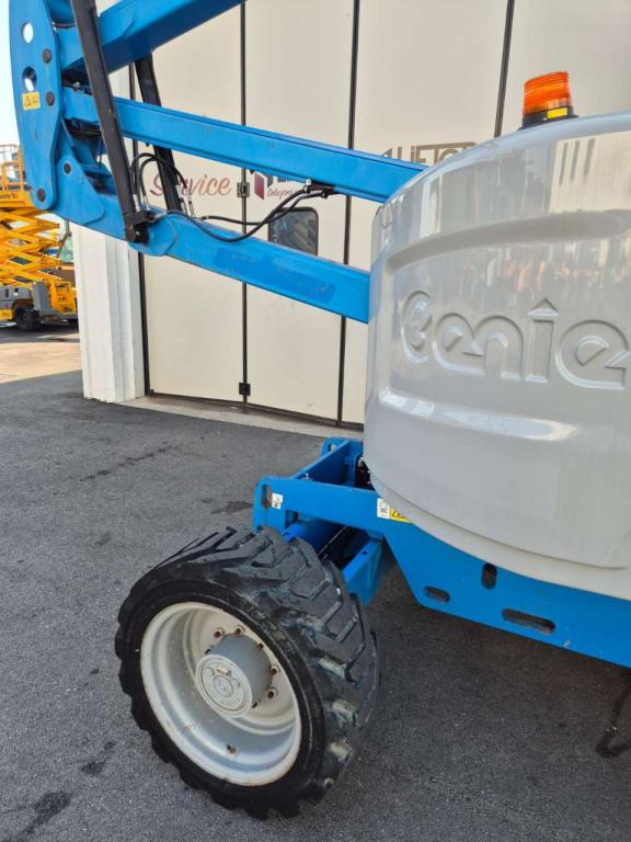 Genie Z51/30 J RT Photo 5
