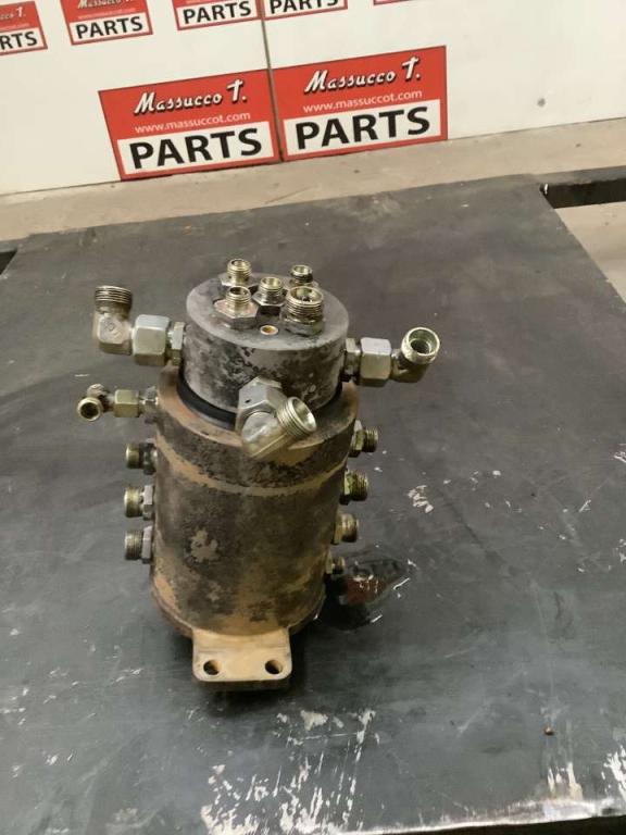 Rotating joint for Neuson 3402 Photo 1