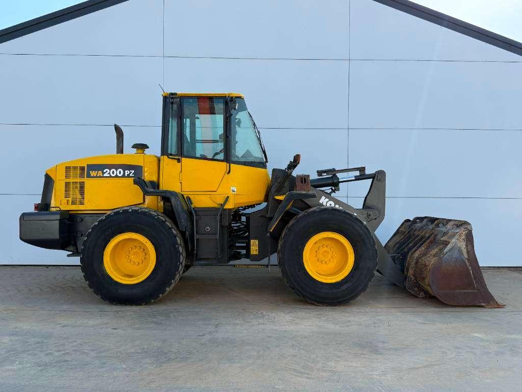 Komatsu WA200PZ-6 - Auto Greasing / Joystick Controls / AC Photo 6
