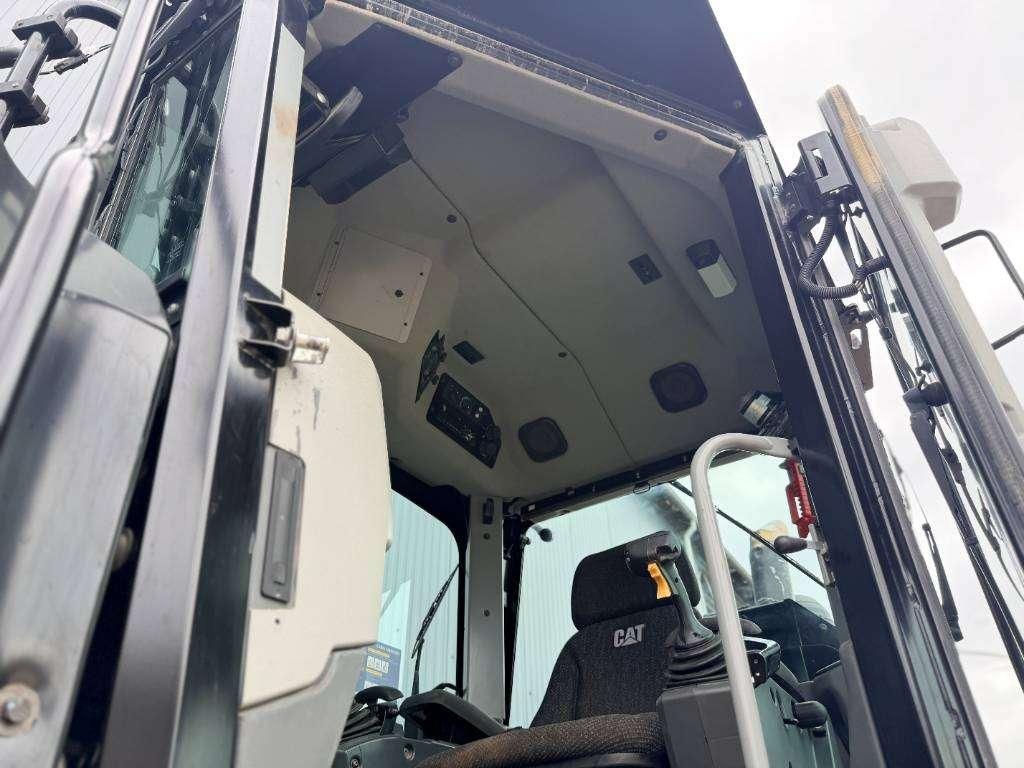 Caterpillar 140M3 Photo 14