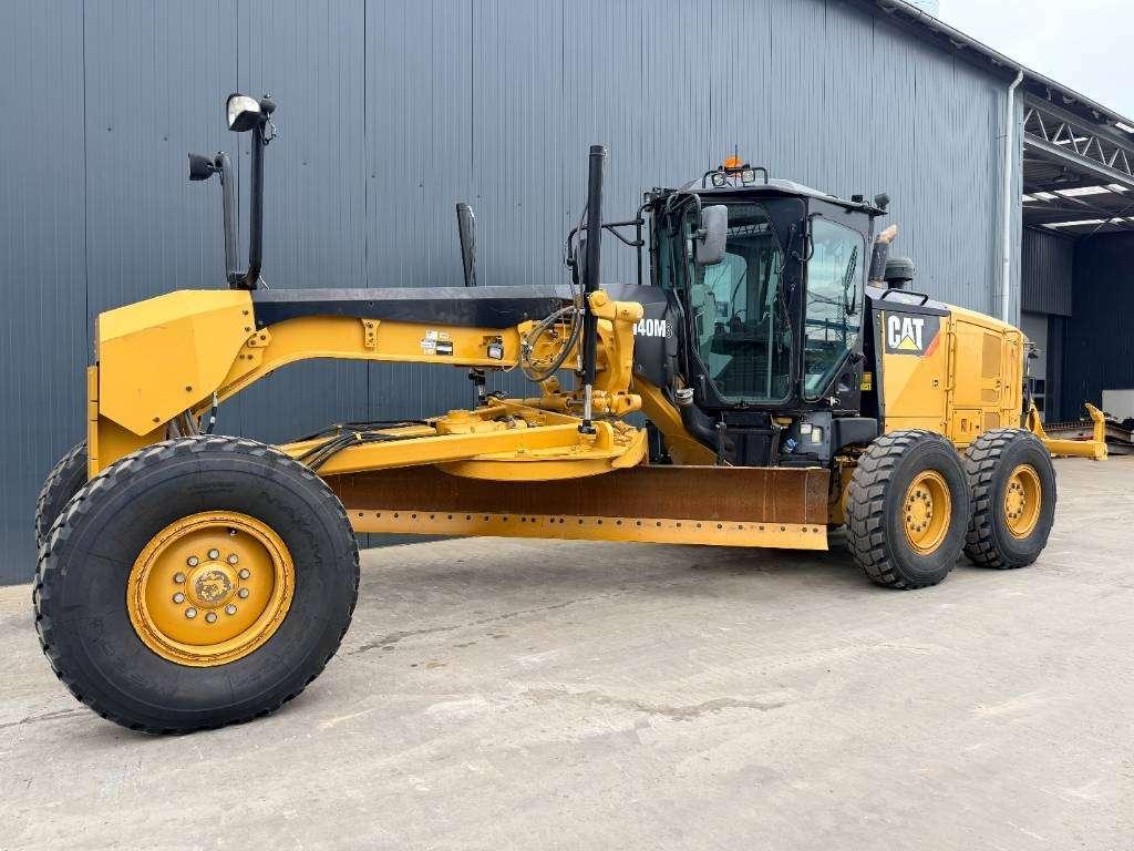 Caterpillar 140M3 Photo 15