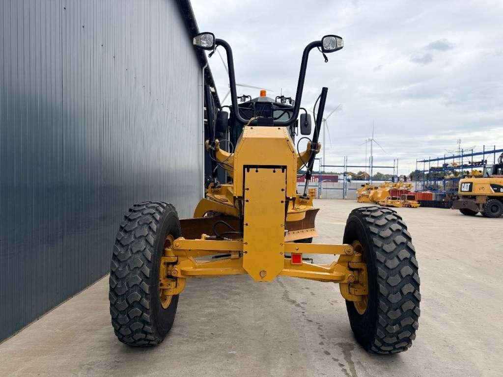 Caterpillar 140M3 Photo 16