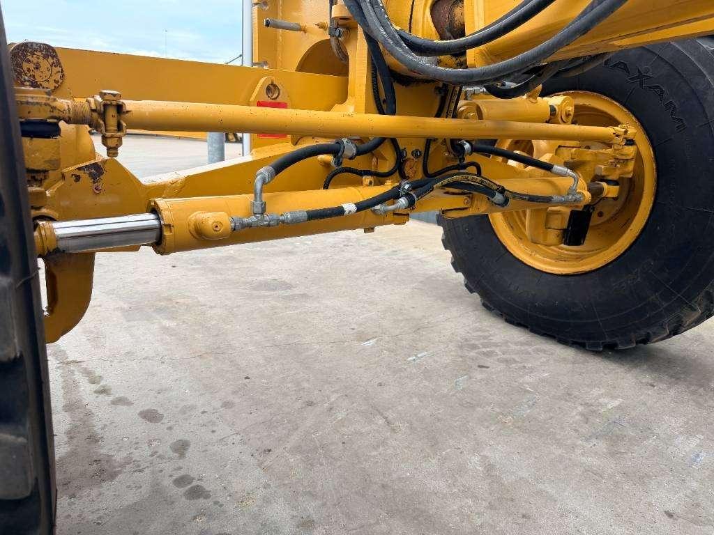 Caterpillar 140M3 Photo 30