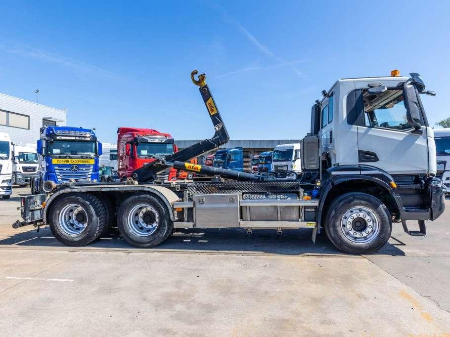 Iveco X-WAY 460 Photo 2