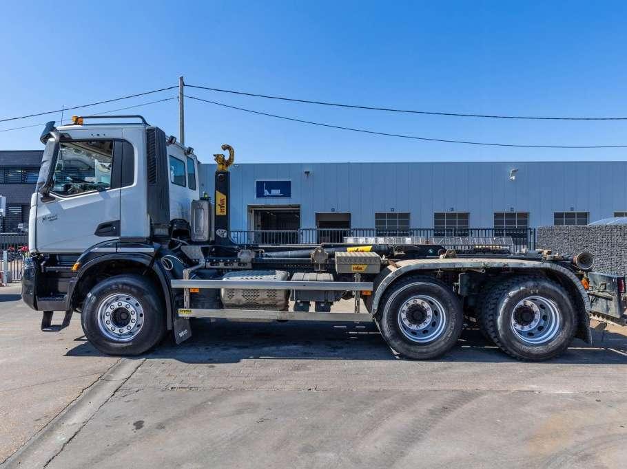 Iveco X-WAY 460 Photo 8