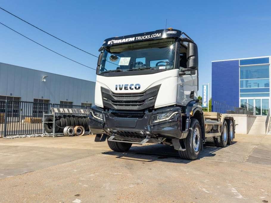 Iveco X-WAY 460 Photo 9