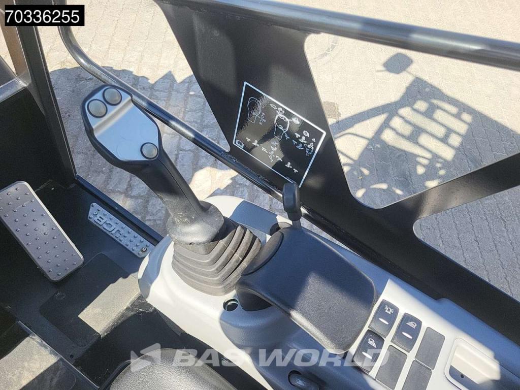 JCB 403 SP FACTORY WARRANTY – GIANT COUPLER - KUBOTA Photo 29