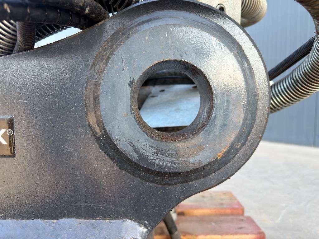 OilQuick OQ70/55 - ZX210 / ZX220 / ZX225 - DEMO Photo 8