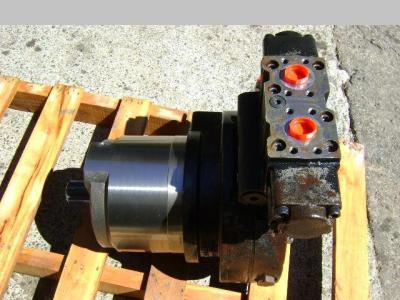 Track motor for Caterpillar 345 B / 345 BLME sold by PRV Ricambi Srl